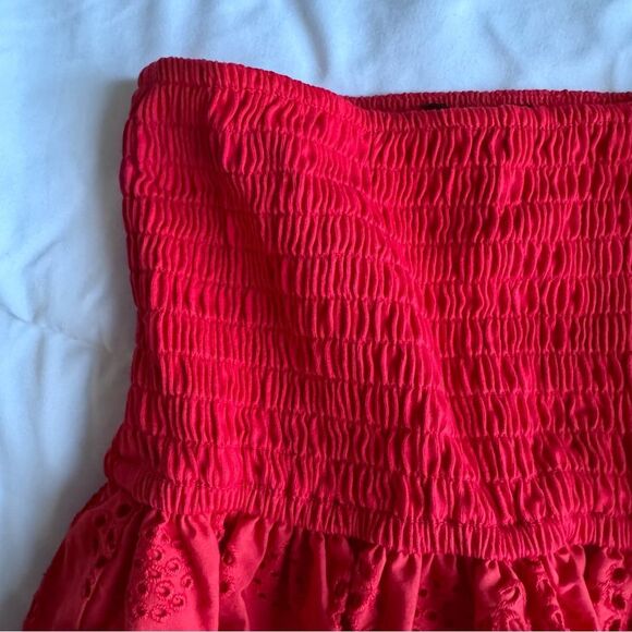 Red Strapless Eyelet Blouse - Picture 4 of 6
